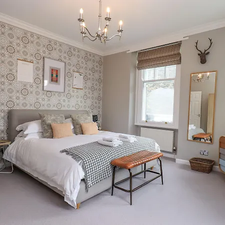 Loughrigg View * Ambleside